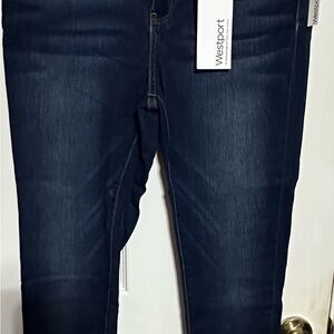 Westport Women's Deep Blue Cropped Jeans, sz 10, NWT